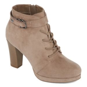 a.n.a Fawn Womens Lace Up Boots